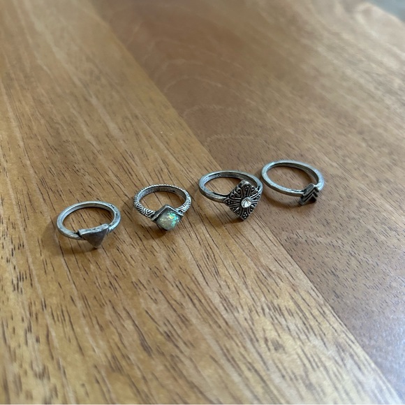 Set Of 4 Stackable Silver Rings - Picture 4 of 4